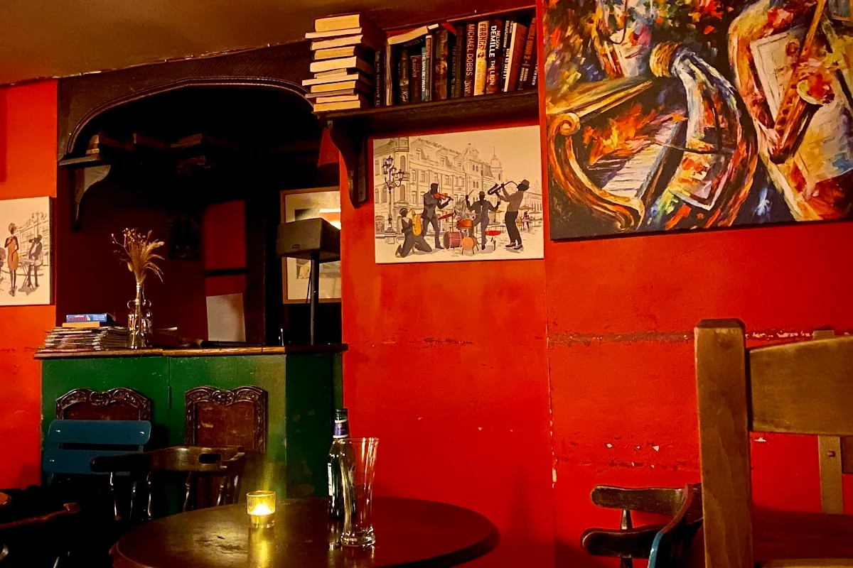 Oliver's Jazz Bar